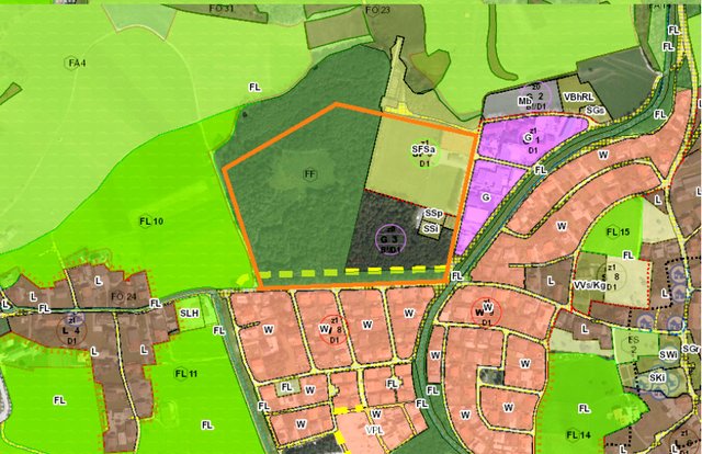 Das Örtliche Raumordnungkonzept sieht hier Forstwirtschaftliche Freihalteflächen vor, auf den Bild ist auch die ehemalige Mülldeponie noch zu erkennen, die erst noch saniert werden muss bevor irgendetwas gebaut werden kann. 