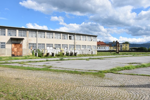 <f>Jetzt findet die </f>Altlastensanierung der ehemaligen Lederfabrik Neuner statt. Danach soll hier neuer Stadtteil entstehen