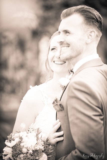 Sigune und Matthias, in richtige Licht gerückt. | Foto: Kump Photography