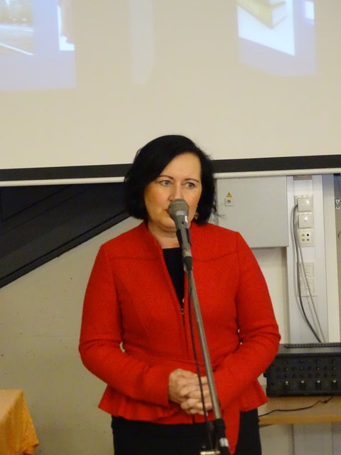 Bildungsdirektorin Elisabeth Meixner betonte den hohen Stellenwert der Übungsfirmen.  | Foto: WOCHE