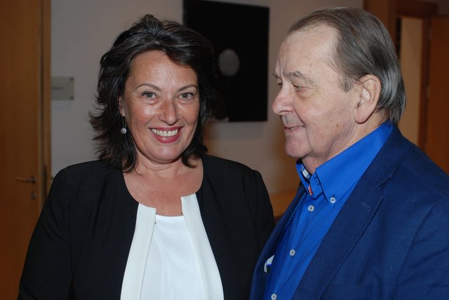 Kulturstadträtin Ingrid Schlögl mit Dr. Peter Schnitt.