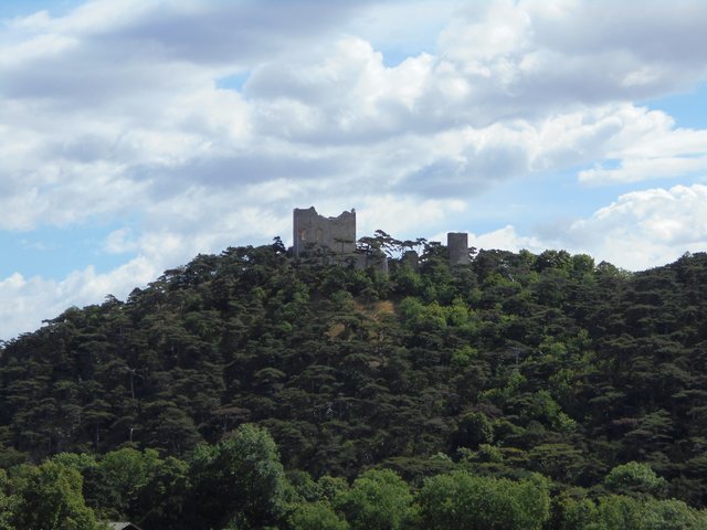 Rundwanderung Föhrenhof-Husarentempel-Burg Mödling-Föhrenhof / Teil 2: Die Burgruine Mödling
