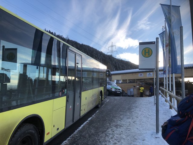 Die kostenlose Anfahrt mit dem Skibus an den Glungezer ist auf der Linie 4134 gesichert.