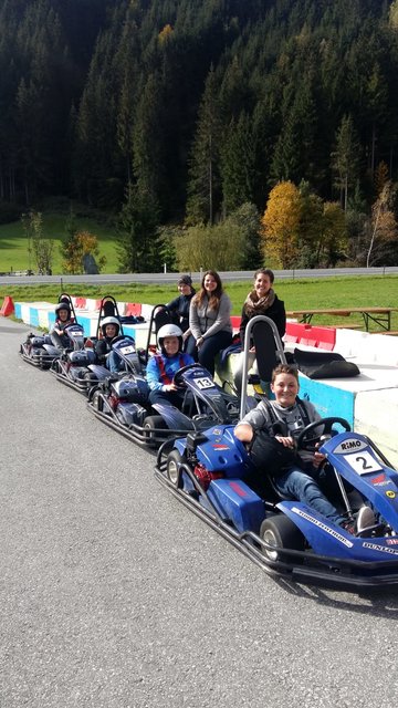Viel Spaß hatte die Jugend beim gemeinsamen Gokart-Fahren.