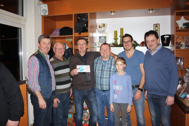 Vzbgm. BKR Ewald Schalk, Franz Mrazek (3. Platz), Christian Trummler (1. Platz), GR Siegfried Arbesleitner, Glücksfee Julia Schloffer, GR Christoph Schloffer, BezPO LGF LAbg. Anton Kogler