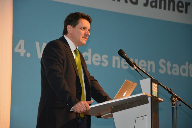 Mit 174 von 176 abgegebenen Stimmen wurde Franz Jost zum neuen Fürstenfelder VP-Stadtparteiobmann gewählt.