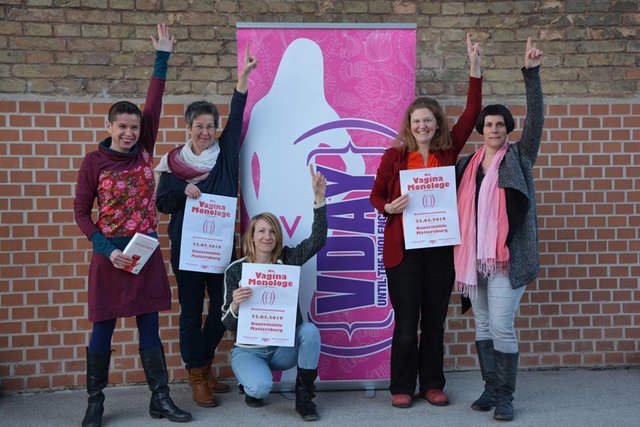 (v.l.n.r. Uschi Zezelitsch, Regina Petrik, Mitarbeiterin des Frauenhaus Burgenland, Ulla Reisinger, Nina Wallner)