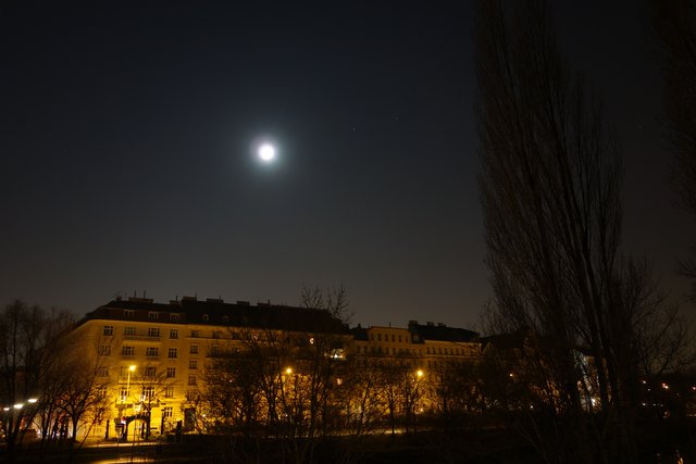 21.01.2019 04:43 hier sieht man noch kaum den Kernschatten aber meinen Standort