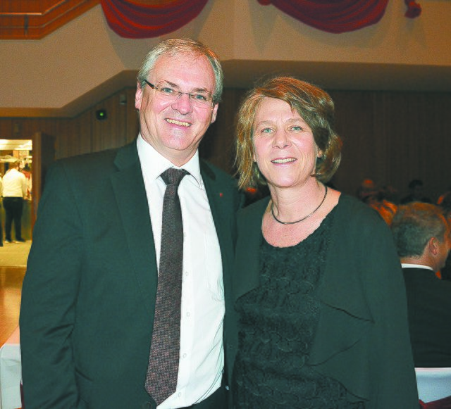Landtagspräsident Harald Sonderegger mit Caroline.  | Foto: D. Hofer