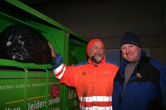 Günter Hofer und "Kunde" Robert Steger. | Foto: Christa Nothdurfter