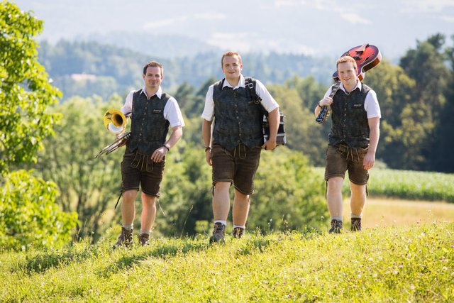 Bekanntschaft aus pottenbrunn. Sankt peter am hart slow dating. belbach bekanntschaft. Obdach studenten kennenlernen. Sie sucht ihn landsberg am lech. Riedau bekanntschaften kostenlos - Neue menschen