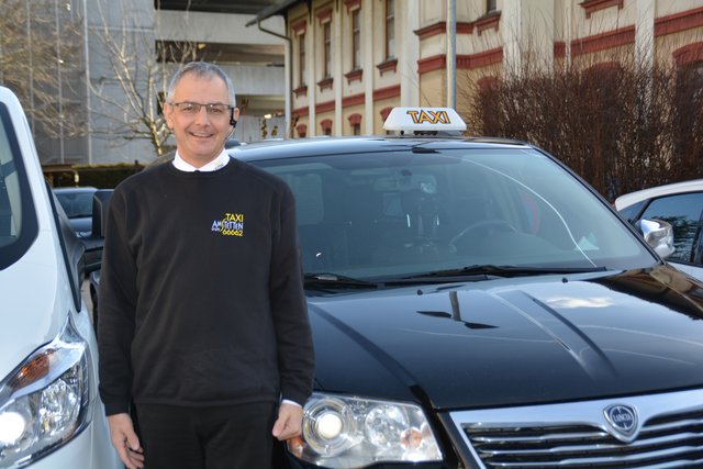 Stadttaxi: Norbert Riedl sucht neue Mitarbeiter.