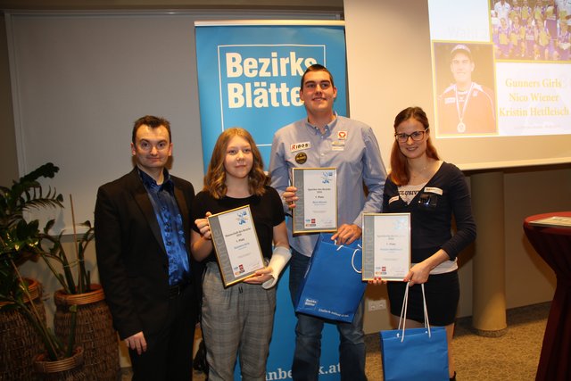 Die Sieger: Moderator und Initiator Michael Strini mit Lisa Grasmuk (Gunners Girls), Nico Wiener und Kristin Hetfleisch