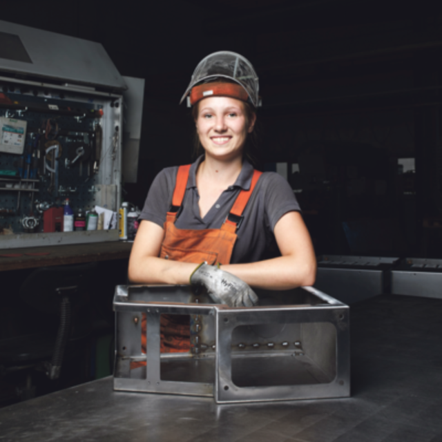 Kerstin Wansch ist eine von fünf weiblichen Lehrlingen bei Schinko.