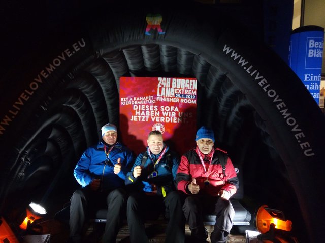 Walter UNGER, Werner ACHS, Walter ZWINGER - die FINISHER-Couch haben wir uns nach 60 km mehr als verdient ;-)