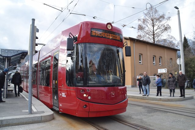 Seit der Einführung der 2er- und 5er-Linie herrschen enorme Verspätungen. | Foto: Czingulszki