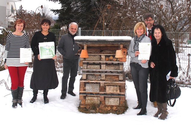 Kindergarten Leiterin Elisabeth Nuck, Vizebürgermeisterin Petra Oberrauner, Direktor Christian Wieser (Landesmuseum für Kärnten), Sigrid Müller (Pädagogische Leiterin der Kindergärten der Stadt Villach), Robert Heuberger (Naturpark Dobratsch), Iris Raunig (Kindergarteninspektorin des Landes Kärnten) - von links
 | Foto: Naturpark Dobratsch/KK