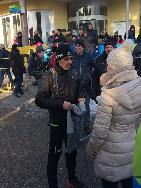 auch Innenminister Herbert KICKL gab sich die Ehre und lief 15 km bis Podersdorf | Foto: Werner Achs