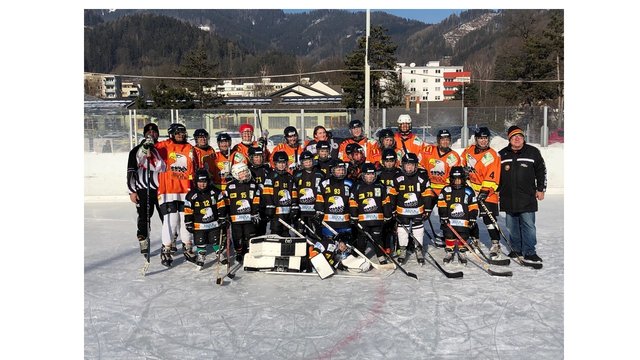 Bambinis gegen Damen endete 6:6. | Foto: Black Eagles