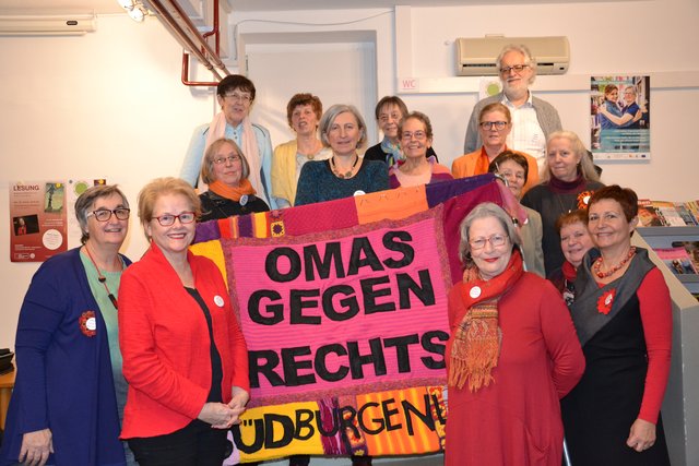 Die "Omas gegen Rechts" stehen für Widerstand gegen menschenverachtende Haltungen in der Gesellschaft