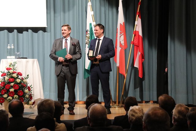 Bürgermeister Kurt Wallner mit Landeshauptmann-Stellvertreter Michael Schickhofer. | Foto: Freisinger