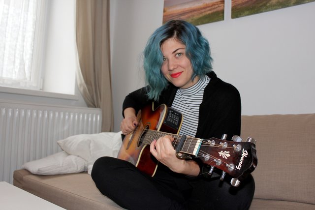 Von Deutschlandsberg nach Wien: Pænda in ihrem Homestudio, wo sie ihre Musik komponiert und mixt. | Foto: Ulrike Kozeschnik-Schlick