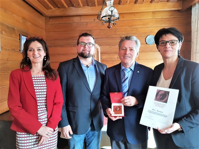 (v.l.n.r.): Jutta Thomasberger, geschäftsführender Gemeinderat Andreas Danner, Anton Paumann und Nationalratsabgeordnete Bürgermeisterin Renate Gruber