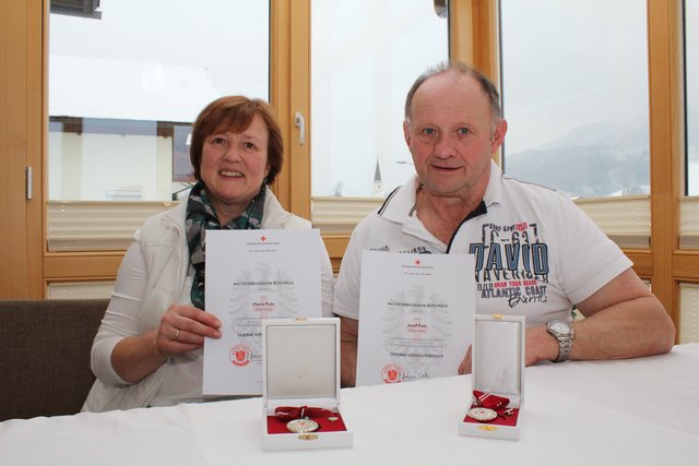 Maria und Josef Putz wurden für ihre 50. Blutspende geehrt.