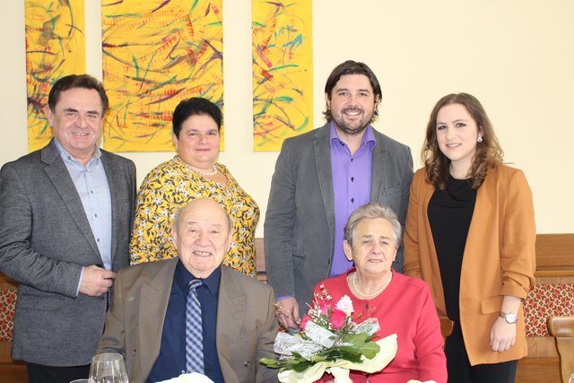 Gestern kamen etwa 100 BrgerInnen zum Treffen mit den Flchtlingen, zu dem Brgermeister Gnter Toth und die Gemeinde eingeladen Flchtlinge in Oberschtzen - Die Grnen Burgenland