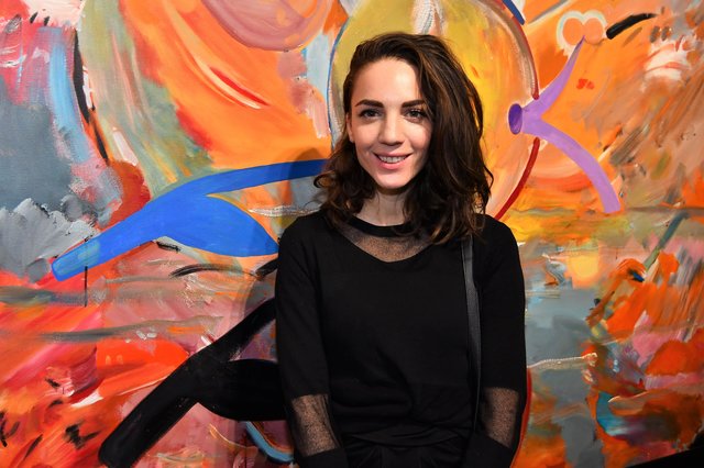 Schauspielerin Maddalena Hirschal zeigte sich von den Bildern begeistert. | Foto: Markus Spitzauer