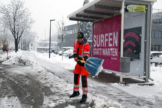 Derzeit schneit es in Villach. Noch im Laufe des Tages könnte es zu Regen werden. Überschwemmungen nicht ausgeschlossen. | Foto: Oskar Höher