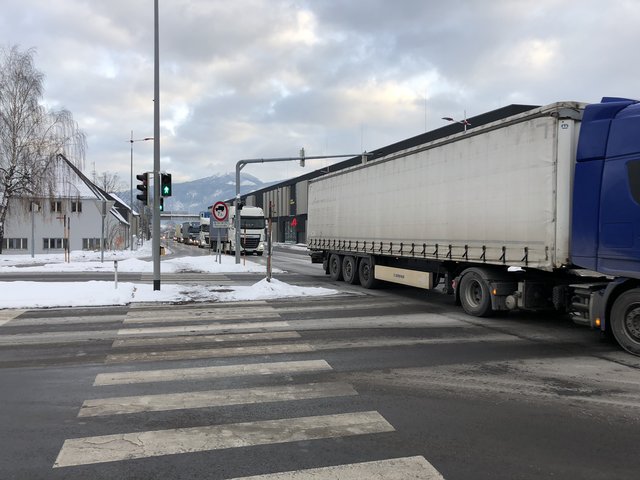 Sollte die Umfahrung tatsächlich kommen, so will die Liezener Stadtregierung den Rückbau der alten B 320 forcieren, die Ampeln entfernen und eventuell durch Kreisverkehranlagen ersetzen.