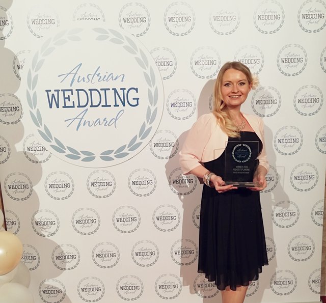 Iris Kevric wurde für die beste Hochzeitsplanung Österreichs mit dem goldenen Austrian Wedding Award ausgezeichnet.
