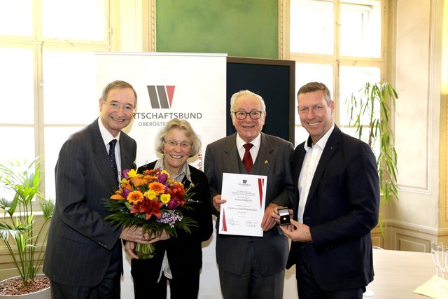 Christoph Leitl, Maria Winkler, Franz Winkler und Wolfgang Greil (v. l.).
 | Foto: WB OÖ