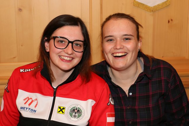 Marie-Theres und Katharina Auer sorgen seit Jahren für internationale und nationale Erfolge bei der Schützengilde Roppen 