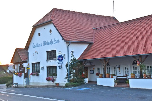 Die Oberwarter Siedlungsgenossenschaft möchte das Traditionsgasthaus Hirtenfelder in Windisch Minihof erwerben, umbauen und in seiner Nutzung erhalten.