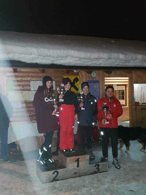 Die Bezirksmeister/innen:
Patscheider Laura, Achenrainer Lara, Achenrainer Simon und Achenrainer Alfred
 | Foto: Sportverein Ried