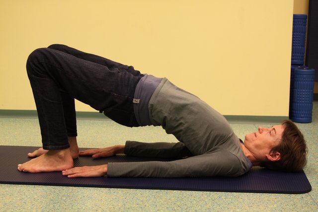 Reinschnuppern in eine Sportart: Die Hernalserin Stephanie Rank führt am 12. Februar Interessierte in Pilates ein.