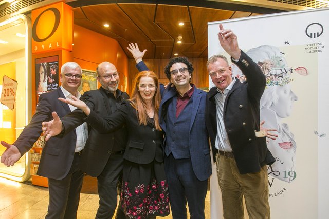 Marcus Wild, Christoph Andexlinger, Margret Stronegger, Rolando Villazón und Johannes Honsig-Erlenburg feierten den Erfolg. | Foto: wildbild