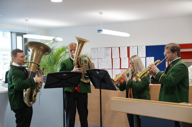 Musiker der Trachtenmusikkapelle Bischofshofen stimmten zur Begrüßung ein. | Foto: ama