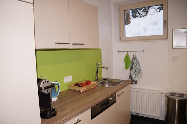 Besonders über die Teeküchen in jedem Stockwerk freuen sich die Mitarbeiter, zuvor mussten sie für Kleinigkeiten in den Keller gehen. | Foto: ama