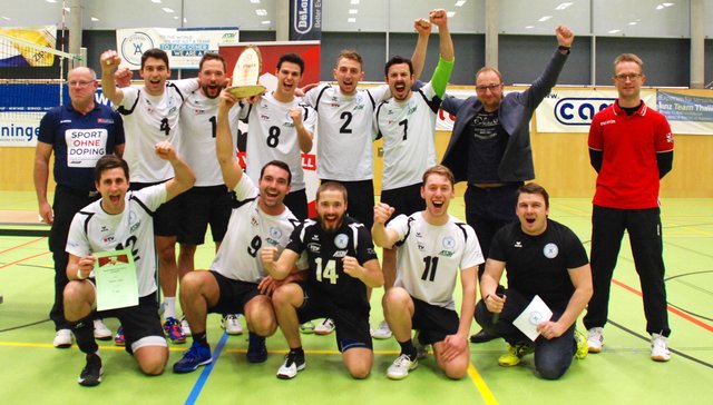 Angetrieben vom begeisterten Publikum in der Lenzinger Sporthalle kürten sich die Attersee-Volleys mit zwei Siegen im Final 4 zum oö. Volleyball-Cupsieger 2019. | Foto: Attersee-Volleys