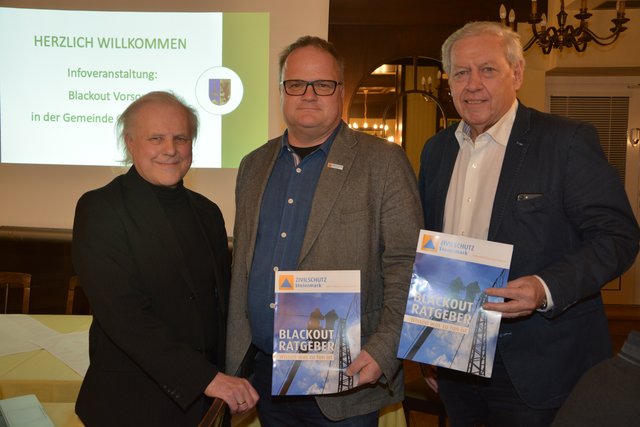 Informierten über den Blackout-Vorsorgeplan und richtiges Vorsorgen im Katastrophenfall: Blackout-Experte Walter Schiefer, Zivilschutzverband-Regionsleiter Günter Macher und Bürgermeister Johann Urschler.