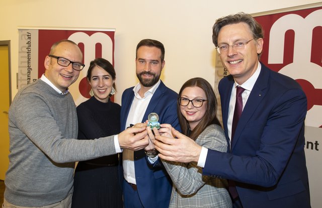 Unternehmensberater und GF Gerald Pichlmair (Seilbahnen International Verlag GmbH), GF Amelie Groß (Merkur Inkasso GmbH &amp; ehem. Bundesvorsitzende Junge Wirtschaft), Stefan Schnöll (Landesrat für Verkehr, Infrastruktur und Sport), Helene Weiss (GF-mc Salzburg), Johannes Hörl (Vorstand GROHAG &amp; Vorsitzender-mc Salzburg)  | Foto: Management Club/Andreas Kolarik