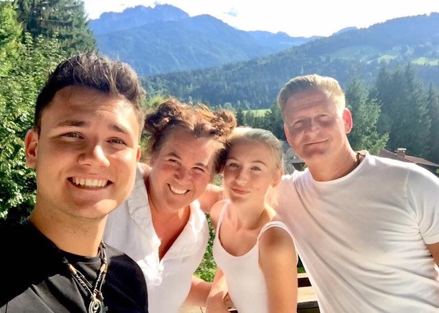 &lt;f&gt;Sympathische Familie:&lt;/f&gt; Seit zwei Jahren sind die Massels nun im Gailtal zu Hause und fühlen sich hier sehr wohl | Foto: Privat