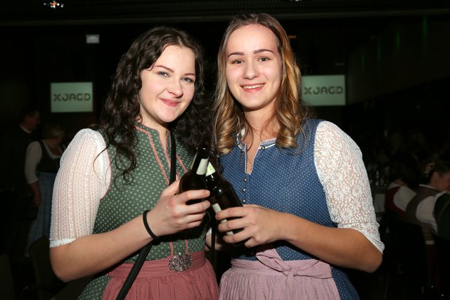 Prost, Elisabeth Daxecker und Lisa Kirnstedter.