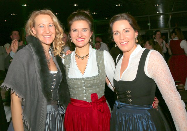 Barbara Vorreiter, Lisa und Melanie Loferer.
