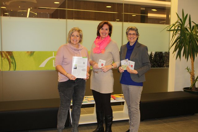 von links nach rechts: Lichtenbergs Bürgermeisterin Daniela Durstberger, Christina Binder (BSc.) diplomierte psychologische Beraterin und Monika Ratzenböck (Lichtenbergs GUUTE Ortsbetreuerin) tauschten sich über regionale Selbstvermarktungs-Möglichkeiten aus.