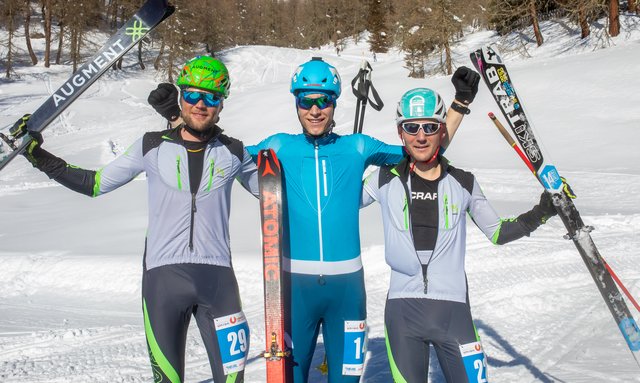 Die schnellsten Herren der Sportklasse: Marc Hochstaffl (3.), Sieger Manuel Seibald und der zweitplatzierte Martin Weißkopf (v.l.) | Foto: Brunner Images