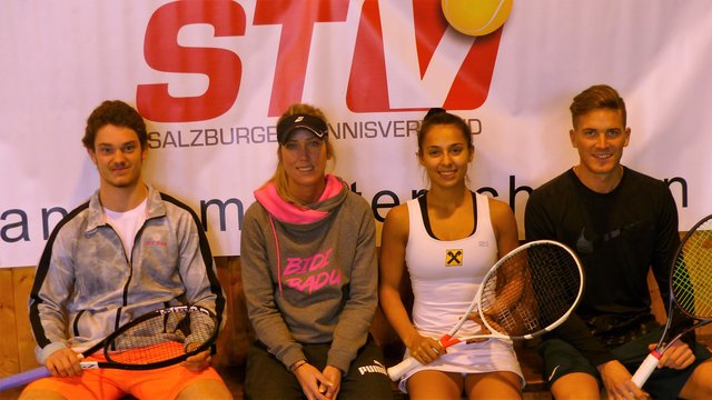 Von links: Indoor-Landesmeister Jakob Aichhorn, die neue und alte Landesmeisterin Betina Stummer sowie die runner-ups Arabella Koller und Gabriel Schmidt. | Foto: Peter Bazzanella
